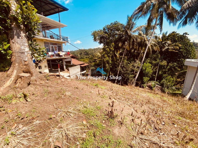 .5 perches Land for sale in Thannekubura,Kandy• Kandy city limit land• ideal for living and investment purpose• Water, Electricity, and facilities are available.• Documents in order.• Quiet natural surroundings.• Taxi Stand, Shops,Supermarkets, Bank: 5 minutes.• Easy access to " Kandy Town", only 3.5 km away. Call us for an appointment to visit the property.Please get in touch with us for more details: Hotline - 0777 507501Genuine buyers only.NO BROKERS PLEASE.Visit our website for more properties.